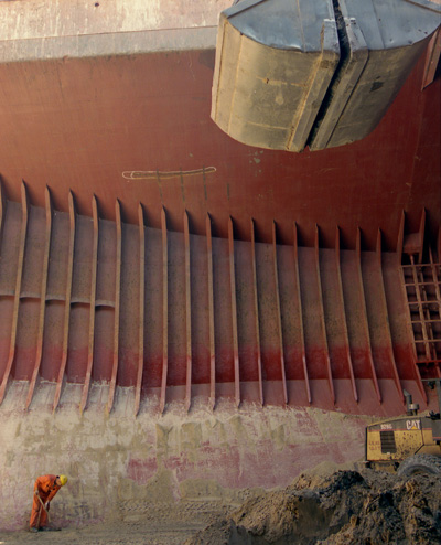 stevedore at work in ship